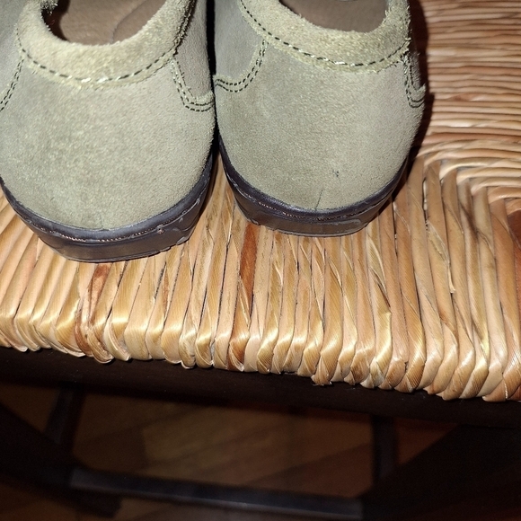 LANDS' END olive green suede leather  loafers. Size 6 - Picture 5 of 6